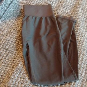 Gray seamless leggings